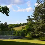 Chateau De Lacomte ホテル 4*