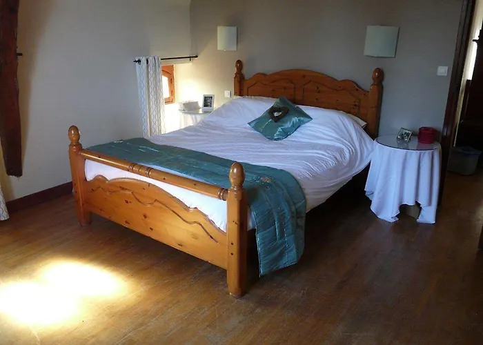 Hotel Chateau De Lacomte