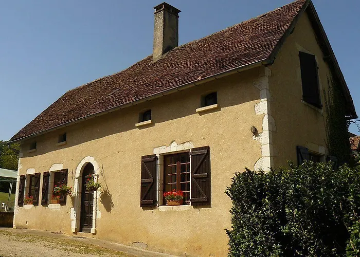 Chateau De Lacomte Carlucet