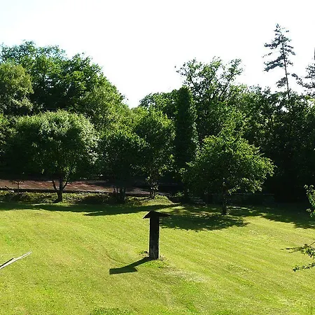 Hotel Chateau De Lacomte