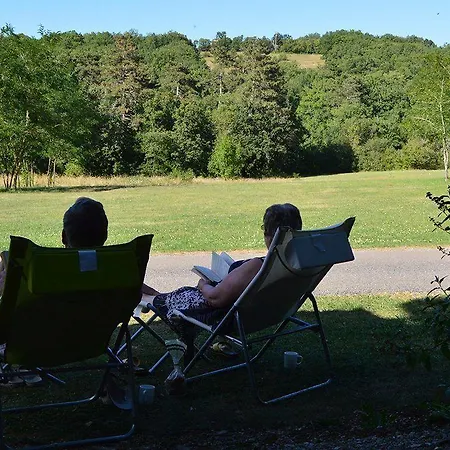Chateau De Lacomte Hotel Carlucet